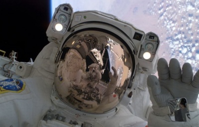 sex_kosmos_astronauta_400